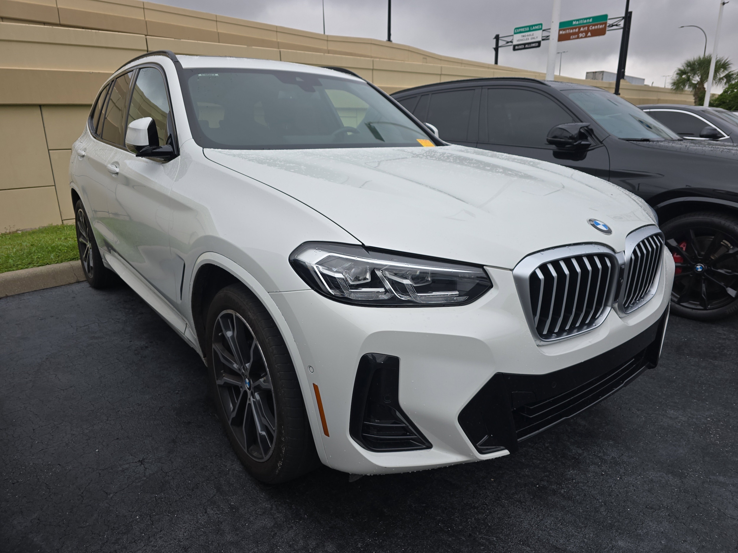 2023 BMW X3 30i's photo