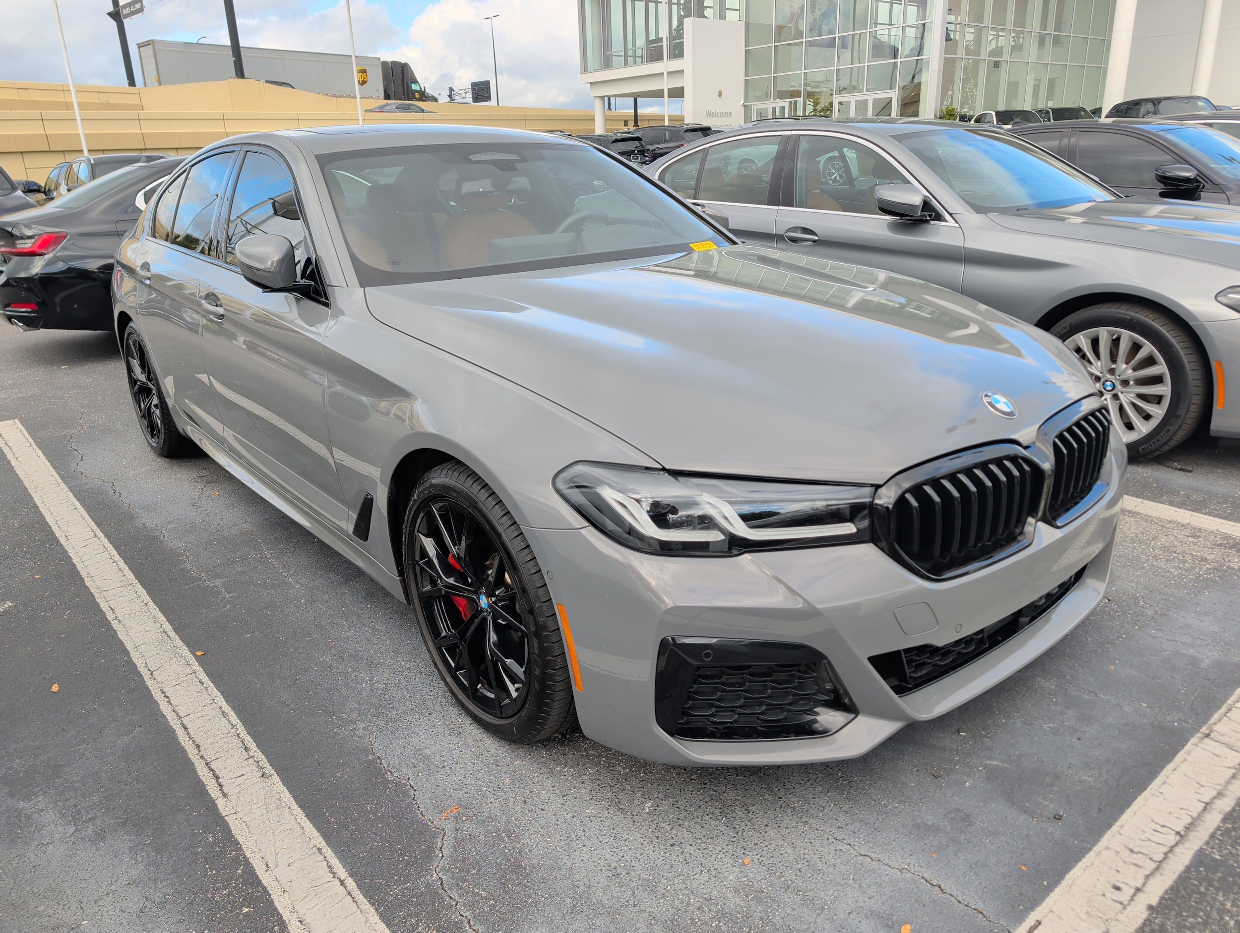 2022 BMW 5 Series 530i's photo