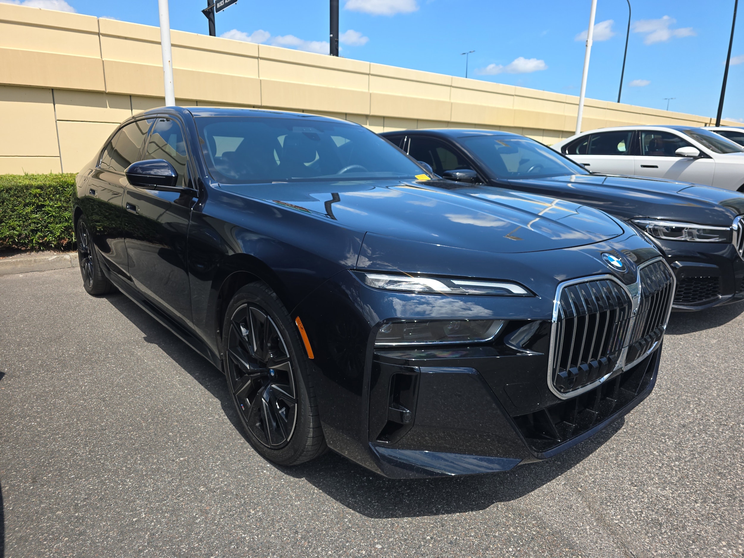 2023 BMW 7 Series 740i's photo