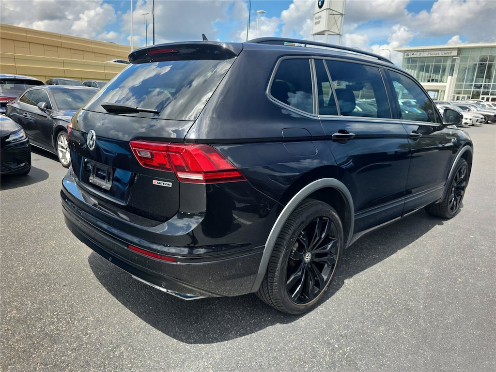 Used 2020 Volkswagen Tiguan SE R-Line Black 2.0T SE R-Line Black 4MOTION