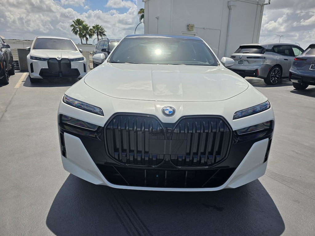 New 2026 BMW 760i xDrive Sedan