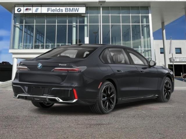 2026 Bmw 750e photo 2