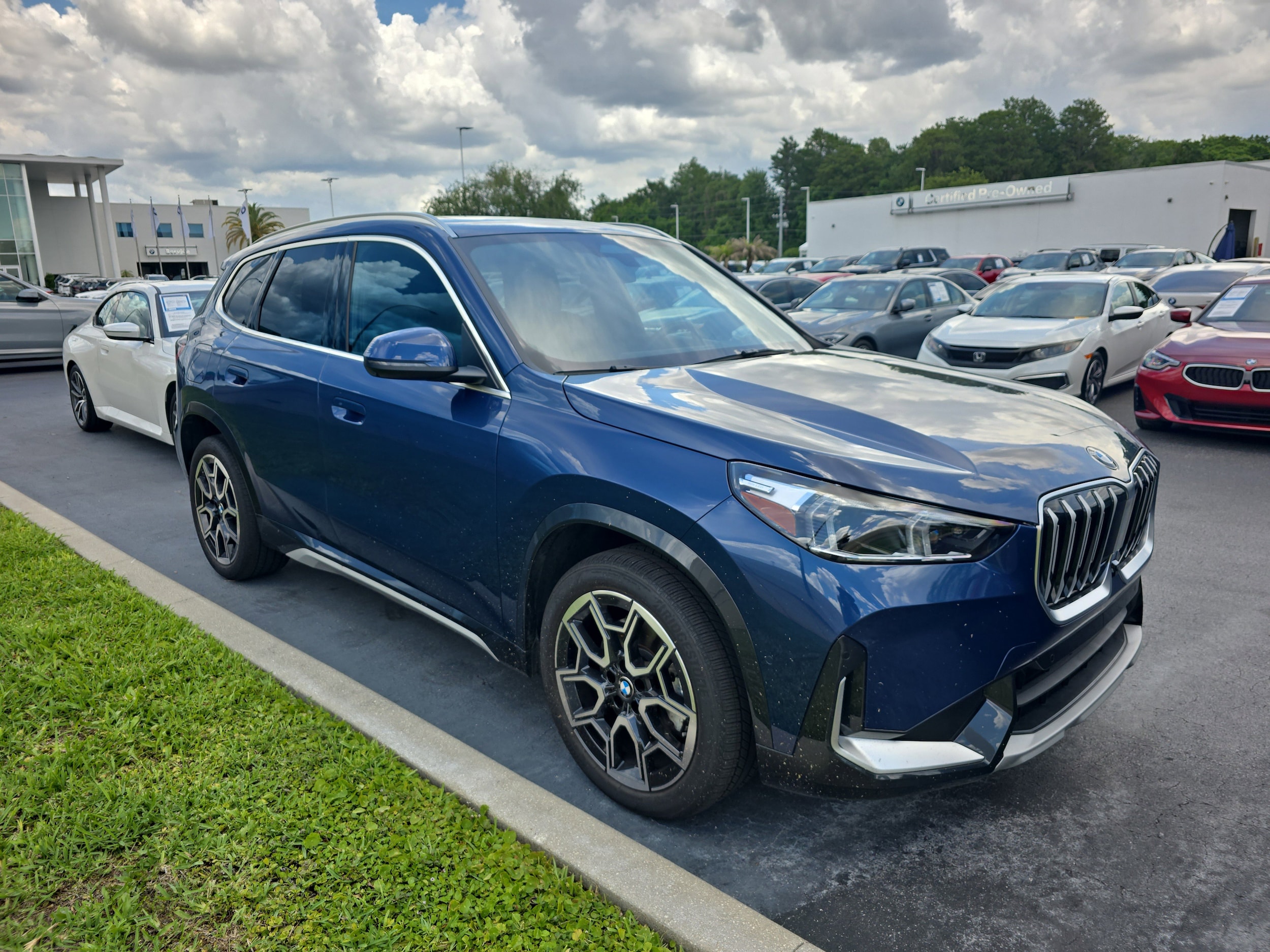 2025 BMW X1 xDrive28i's photo