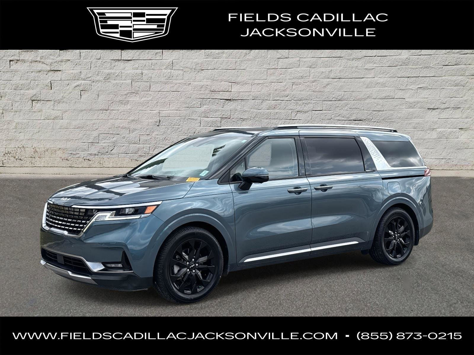 2023 Kia Carnival SX's photo