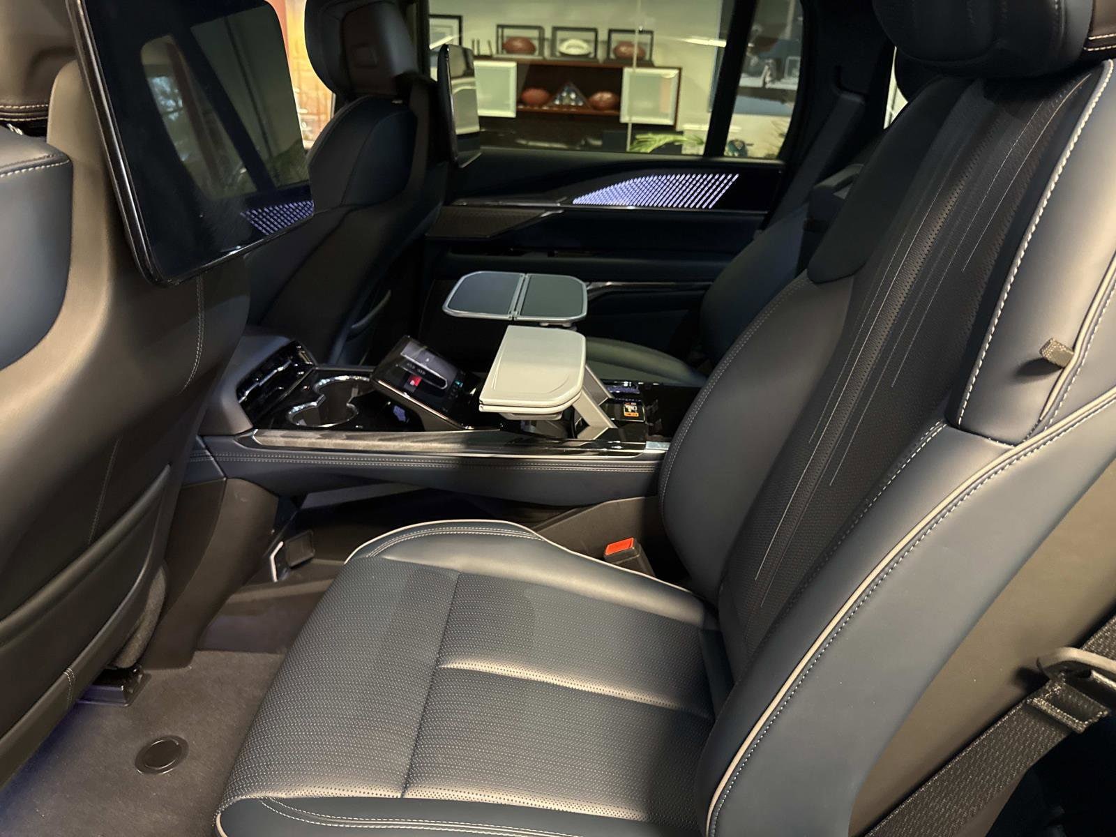 2025 Cadillac Escalade IQ Luxury 2 - Photo 25