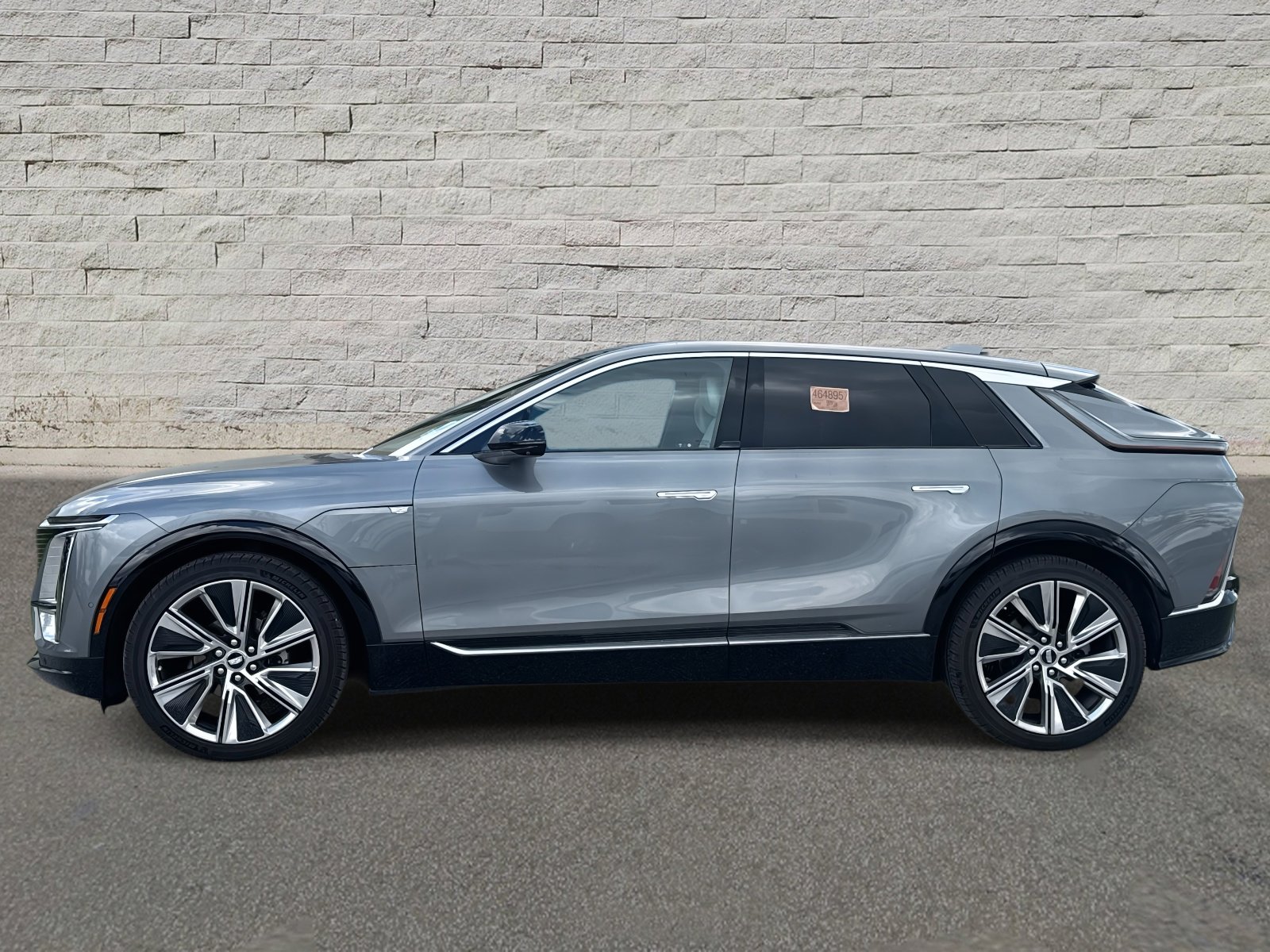 Used 2023 Cadillac LYRIQ Luxury with VIN 1GYKPMRK8PZ000019 for sale in Jacksonville, FL