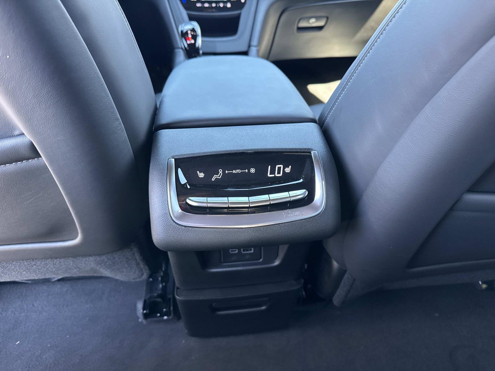2025 Cadillac XT6 Premium Luxury - Photo 21