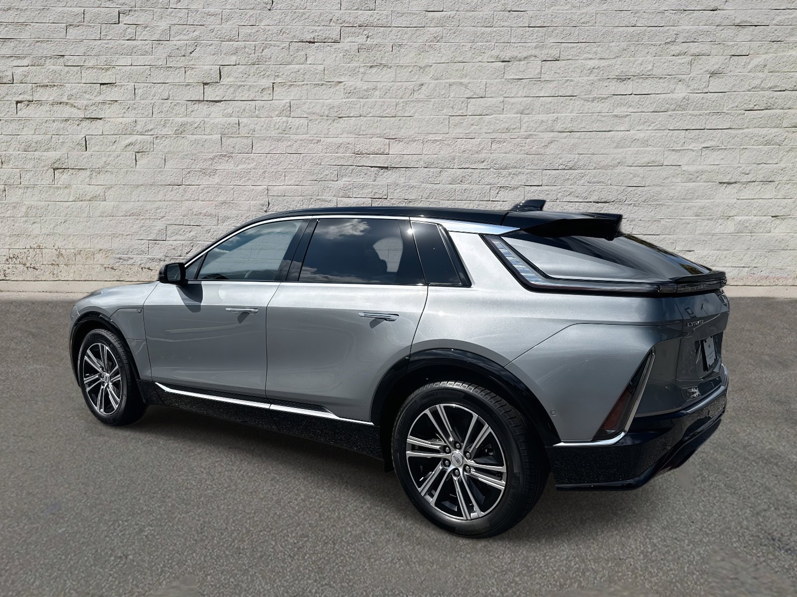 2026 Cadillac Lyriq Luxury photo 3
