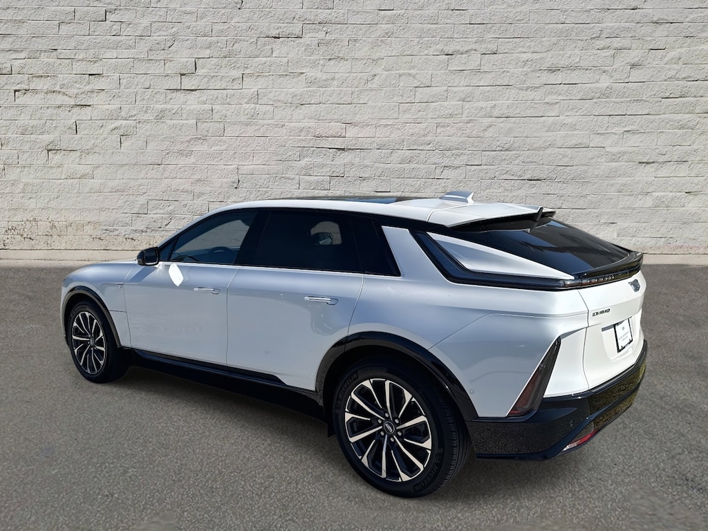 New 2025 CADILLAC LYRIQ Sport 1 SUV