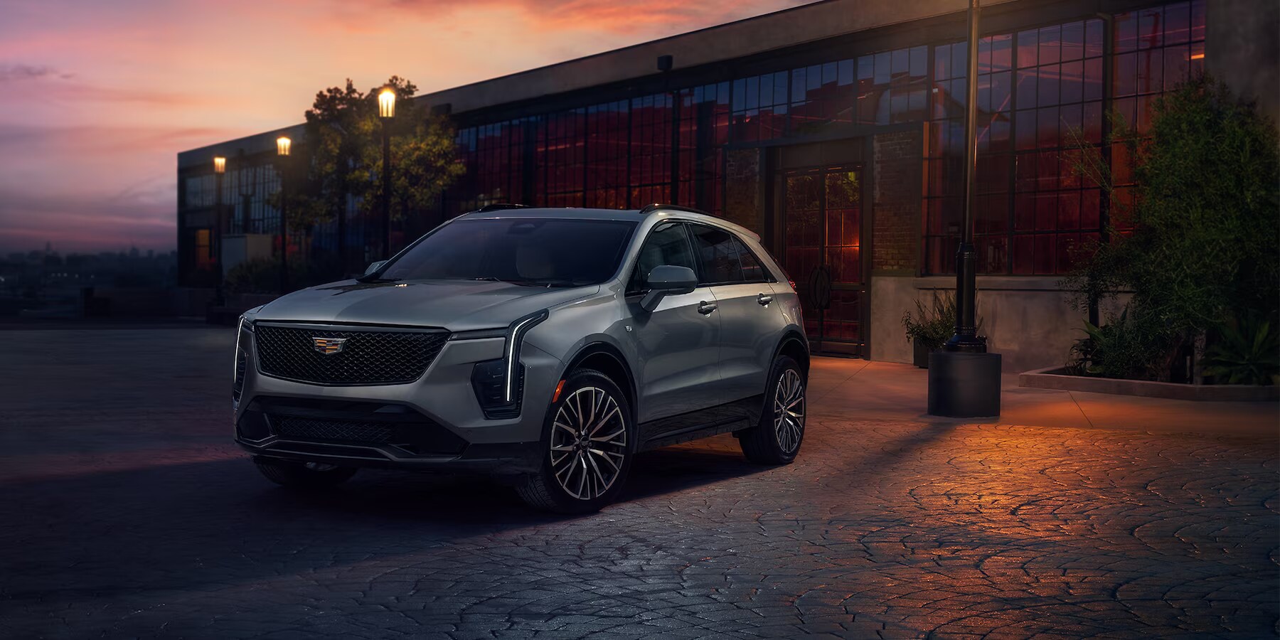 2024-cadillac-xt4-posed.png