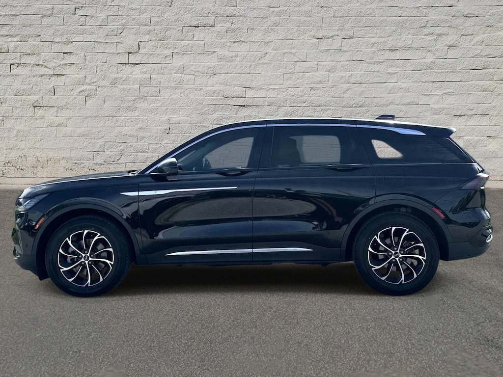 Used 2024 Lincoln Nautilus Premiere
