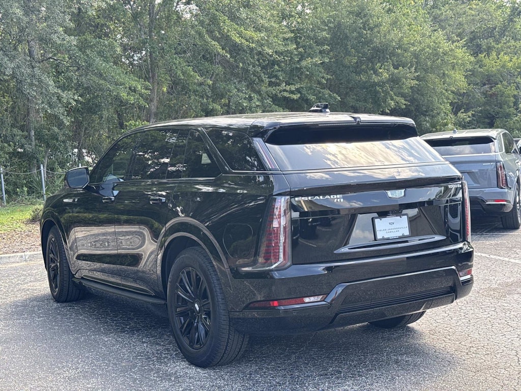 New 2026 CADILLAC ESCALADE IQ Luxury SUV