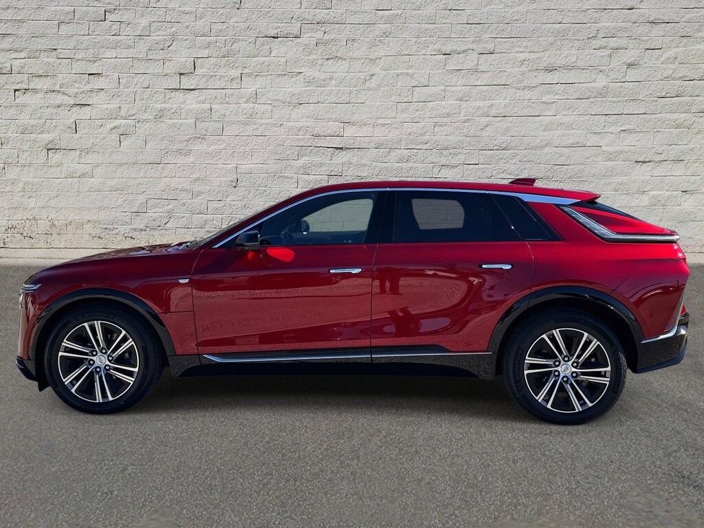 Used 2024 CADILLAC LYRIQ Luxury 1 SUV