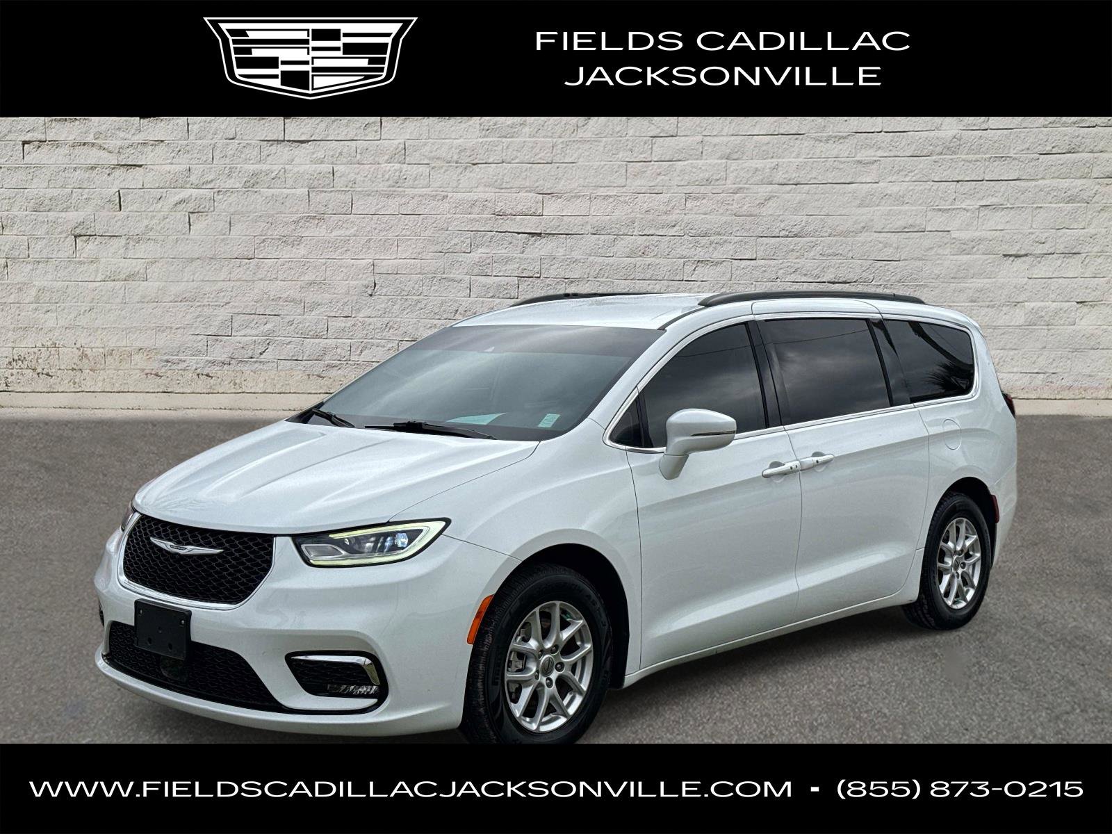 2022 Chrysler Pacifica Touring L's photo