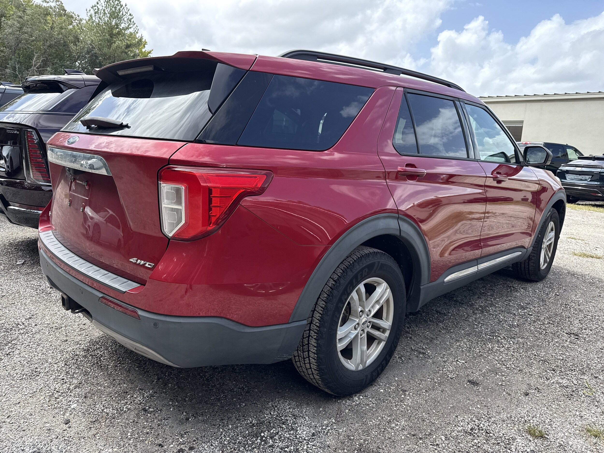2021 Ford Explorer XLT photo 2