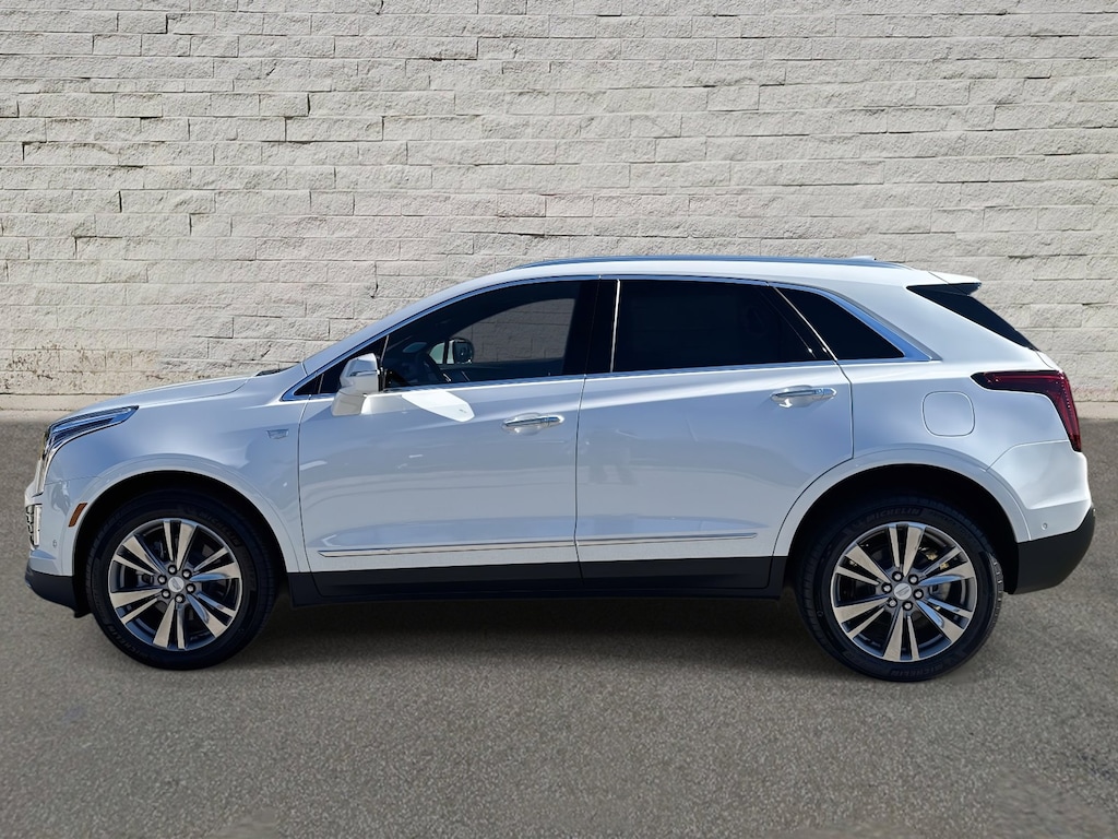 New 2025 CADILLAC XT5 Premium Luxury SUV