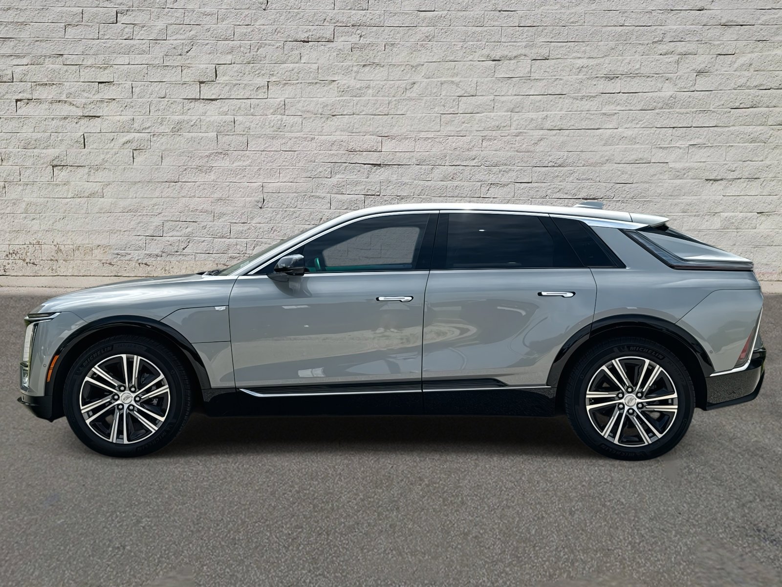Used 2024 Cadillac LYRIQ Luxury 1 with VIN 1GYKPPRK4RZ104074 for sale in Jacksonville, FL