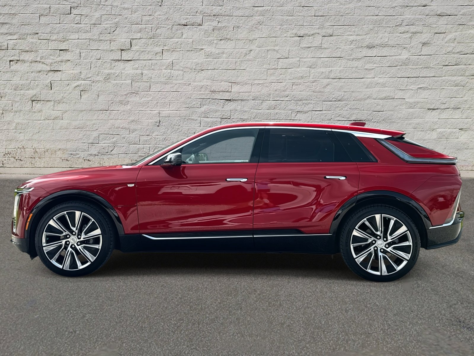 Used 2024 Cadillac LYRIQ Luxury 3 with VIN 1GYKPSRL1RZ138811 for sale in Jacksonville, FL