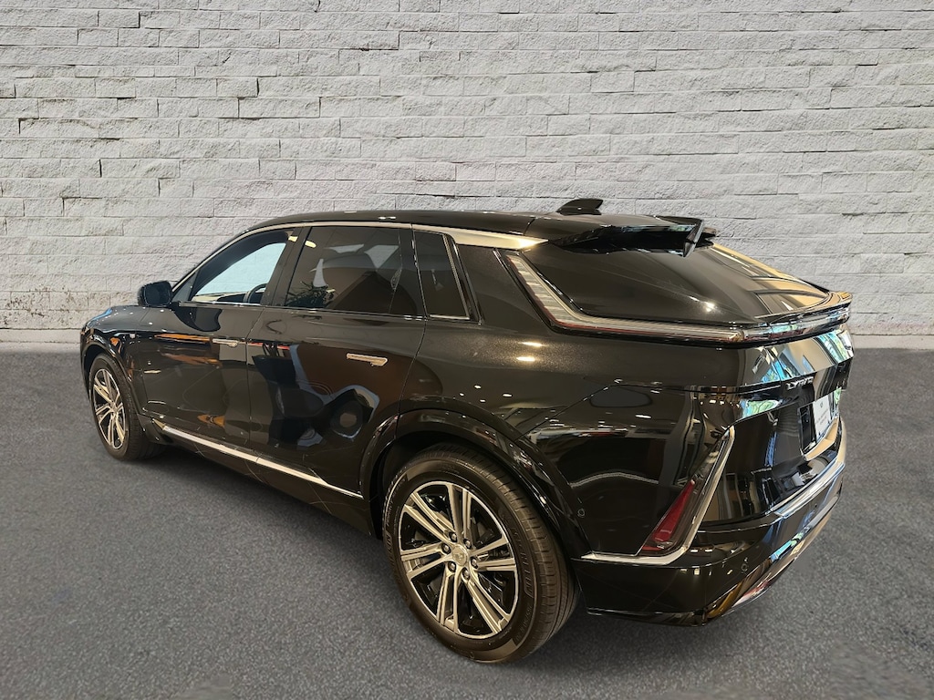 New 2025 CADILLAC LYRIQ Luxury 1 SUV