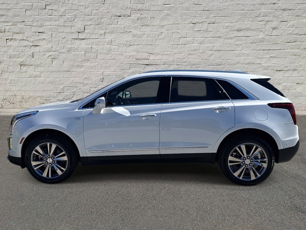 New 2026 CADILLAC XT5 Premium Luxury SUV