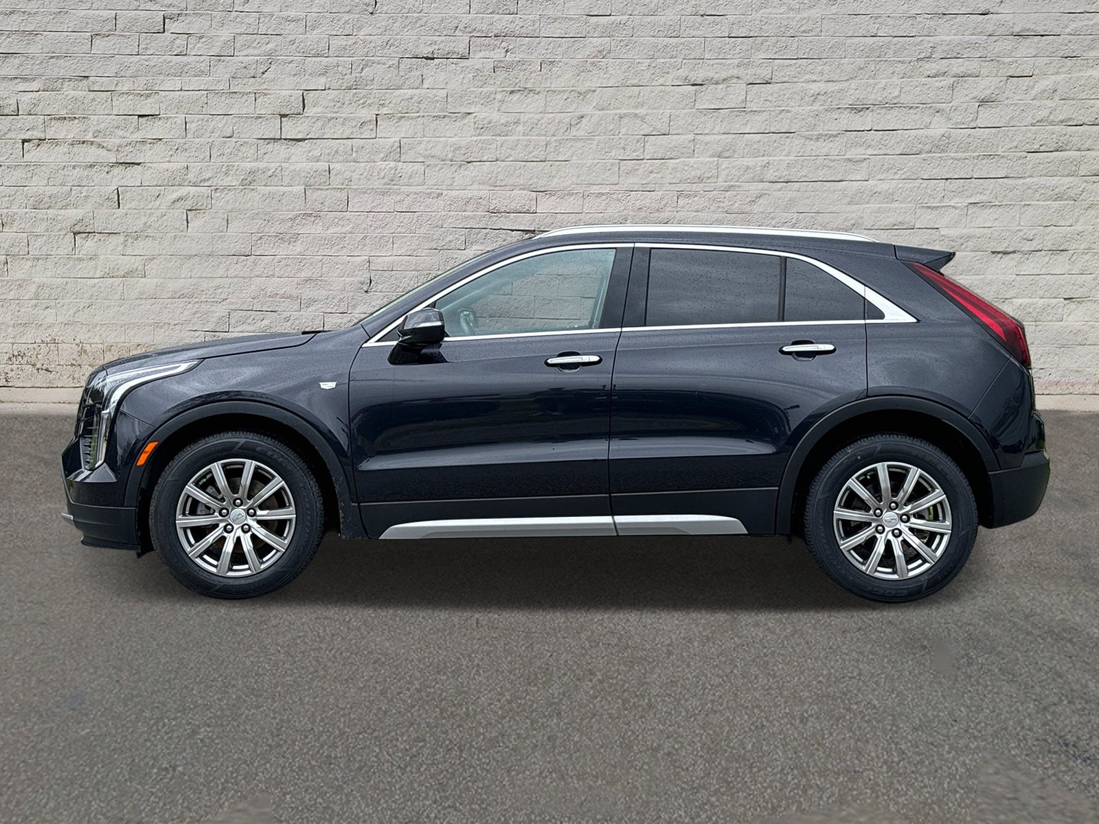 Used 2023 Cadillac XT4 Premium Luxury with VIN 1GYFZCR48PF142721 for sale in Jacksonville, FL