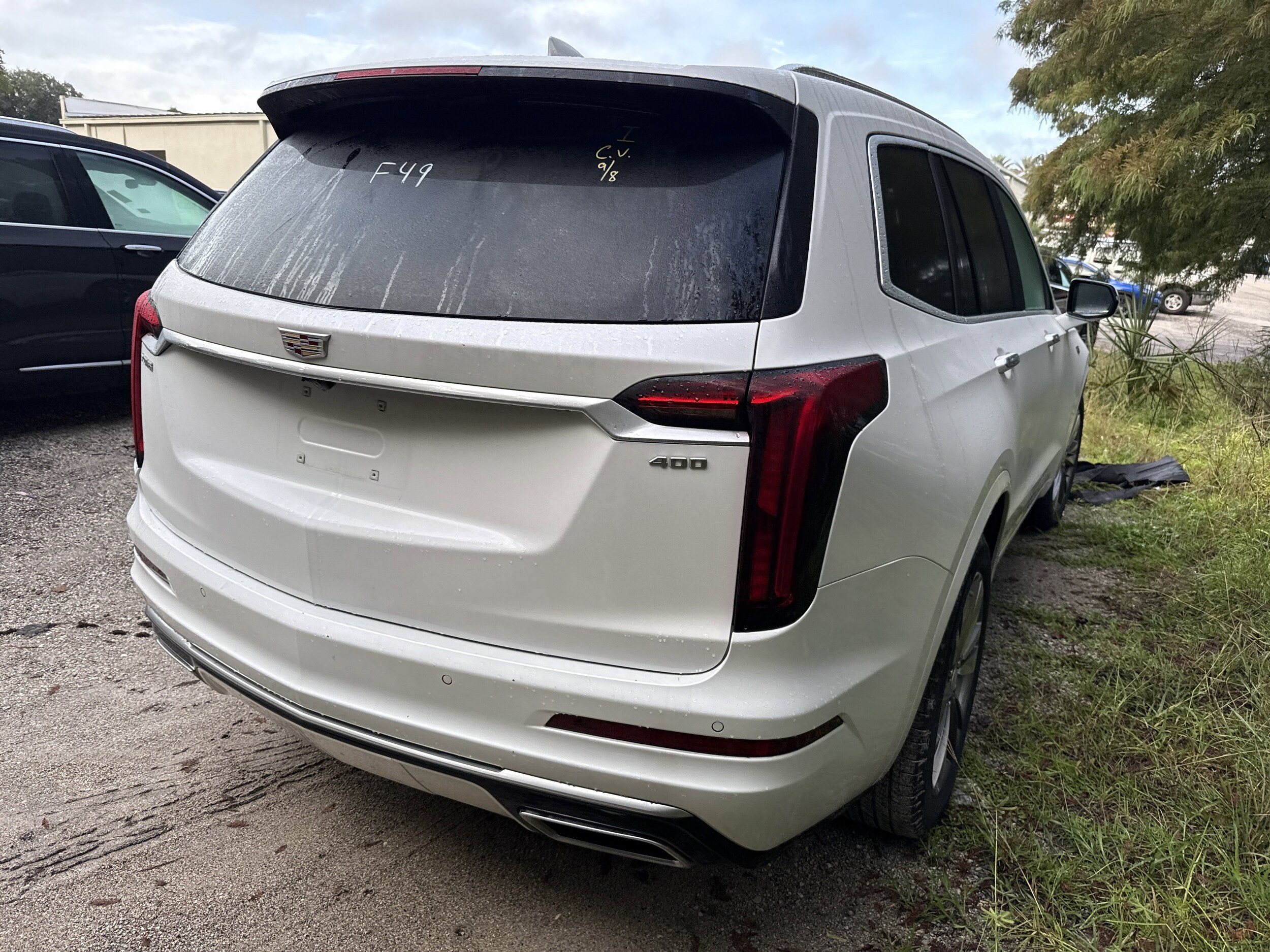 2025 Cadillac XT6 Premium Luxury photo 4