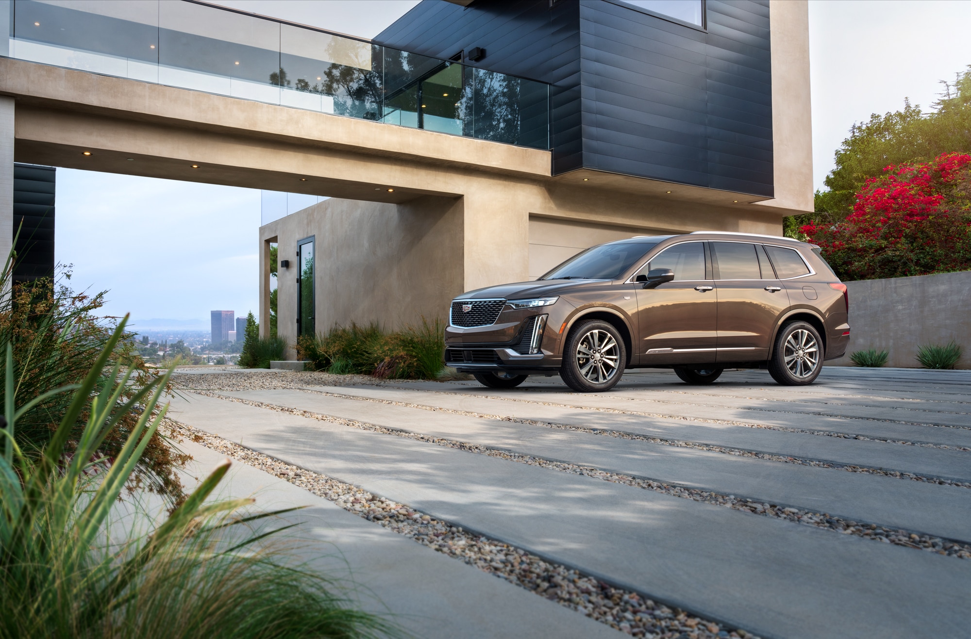 2020_Cadillac_XT6_PremiumLuxury.jpg