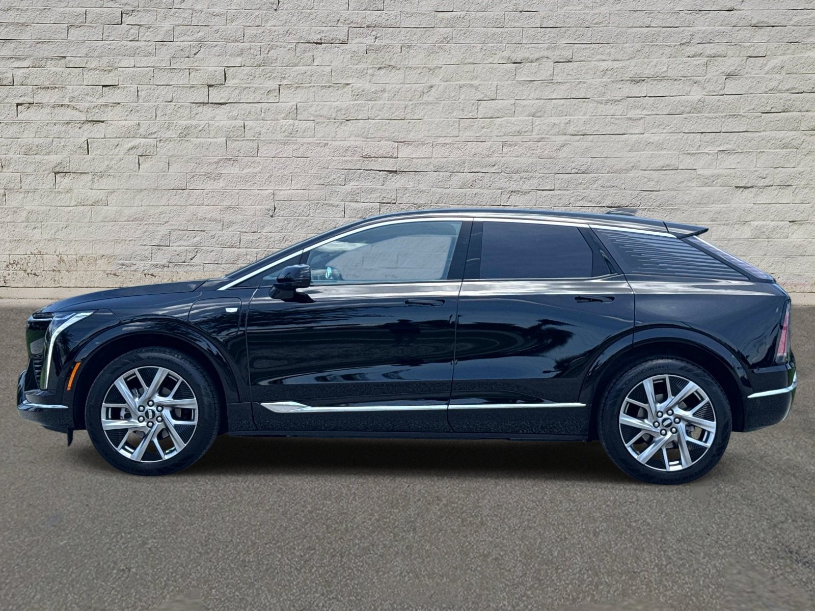 Used 2025 Cadillac OPTIQ Luxury 2 with VIN 3GYK3DMR3SS141084 for sale in Jacksonville, FL
