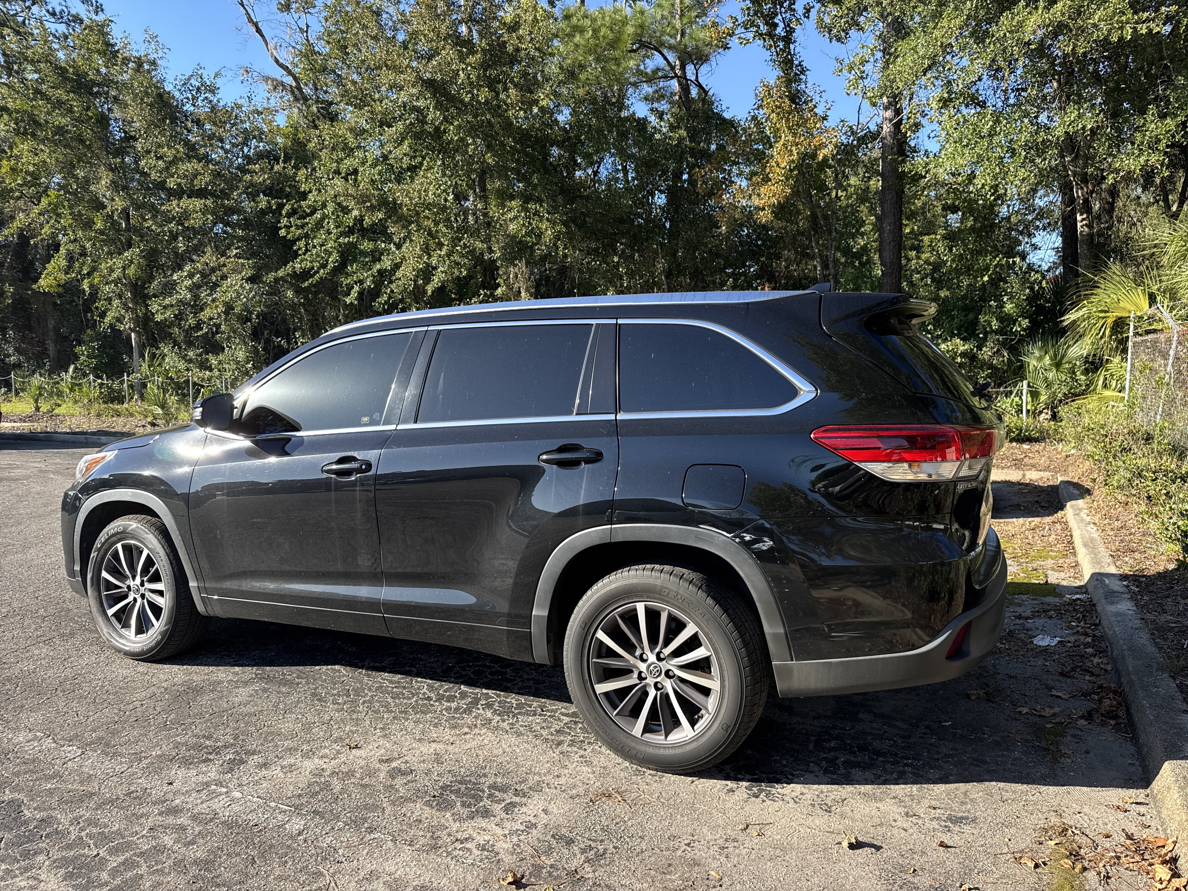 Used 2017 Toyota Highlander XLE