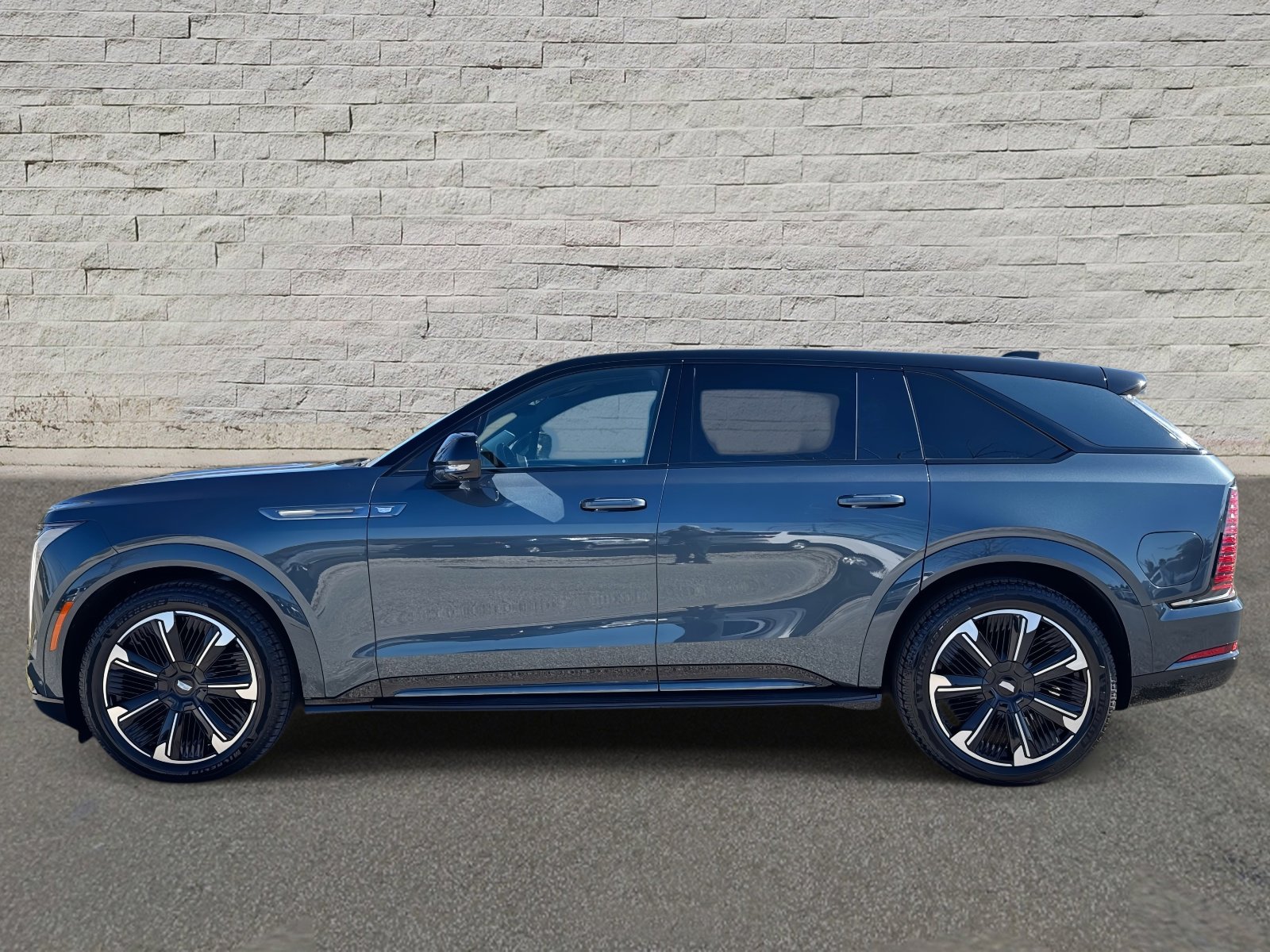 Used 2025 Cadillac Escalade IQ Sport 2 with VIN 1GYTEFKLXSU107247 for sale in Jacksonville, FL