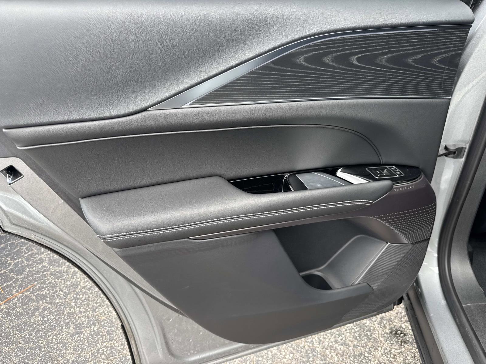 2025 Cadillac LYRIQ Luxury 1 - Photo 13