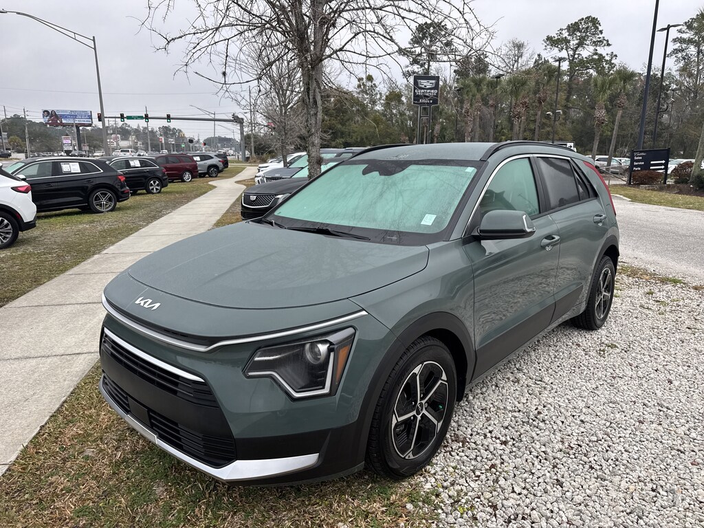 Used 2024 Kia Niro EX