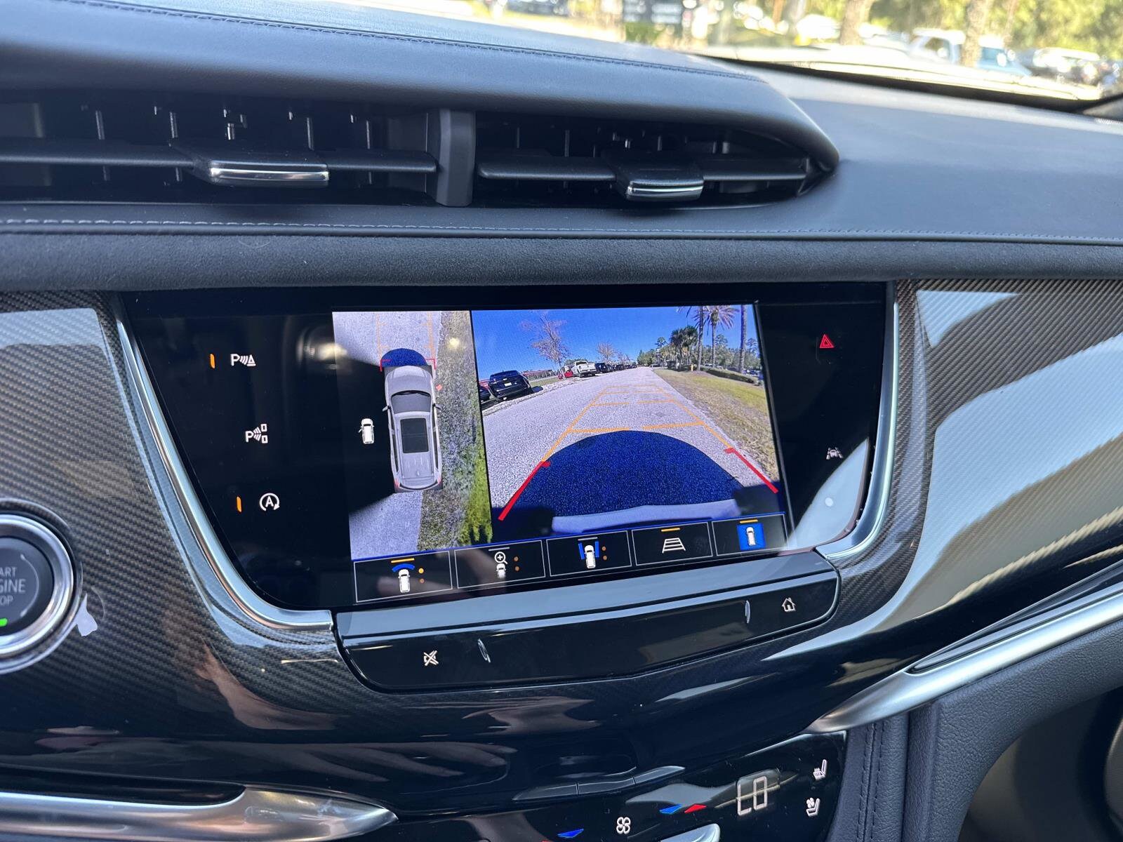 2025 Cadillac XT6 Premium Luxury - Photo 31