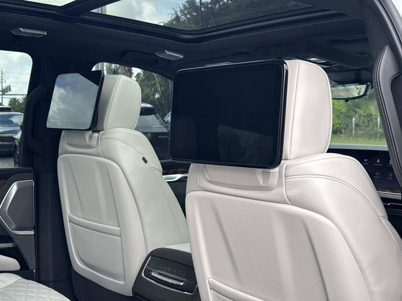 2026 Cadillac Escalade ESV Platinum Luxury - Photo 27