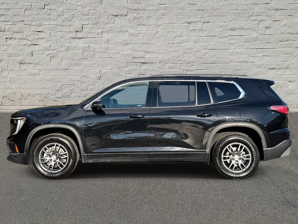 Used 2025 GMC Acadia Elevation SUV