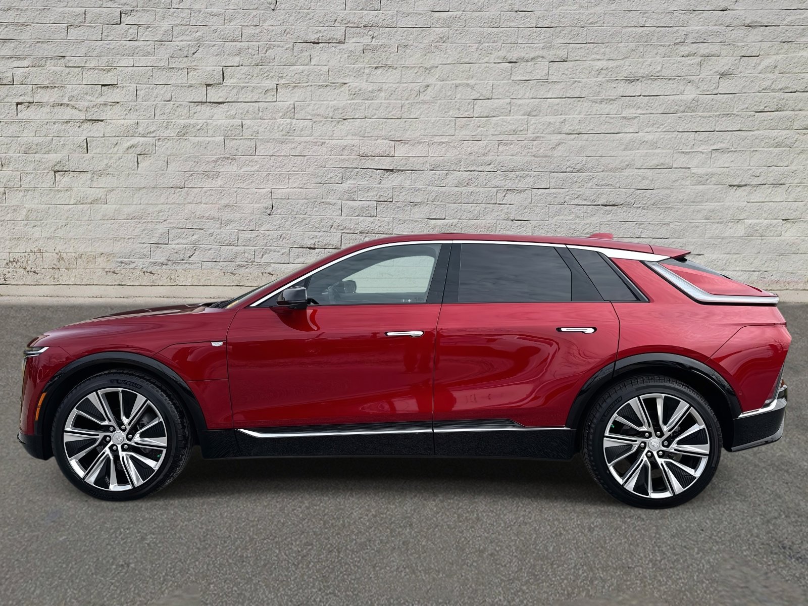 Used 2024 Cadillac LYRIQ Luxury 3 with VIN 1GYKPSRL0RZ141148 for sale in Jacksonville, FL