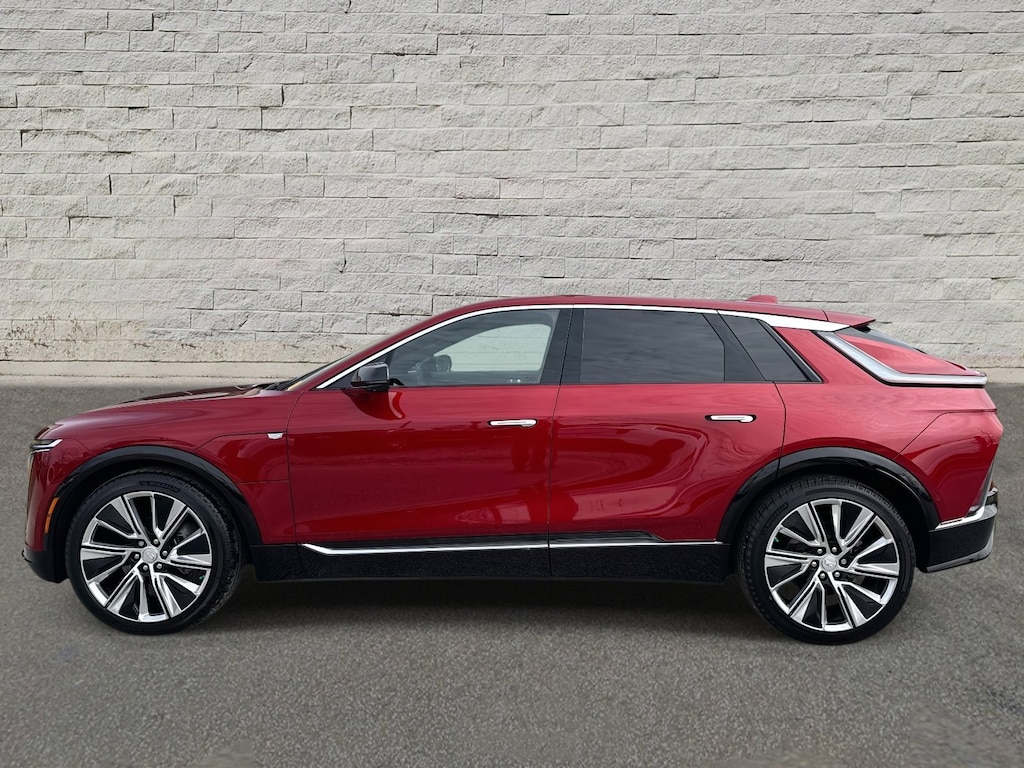 Used 2024 CADILLAC LYRIQ Luxury 3 SUV