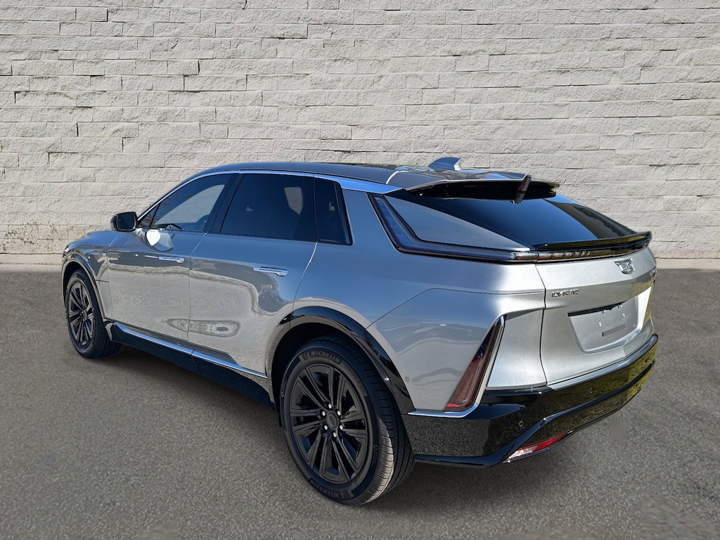 New 2025 CADILLAC LYRIQ Luxury 1 SUV