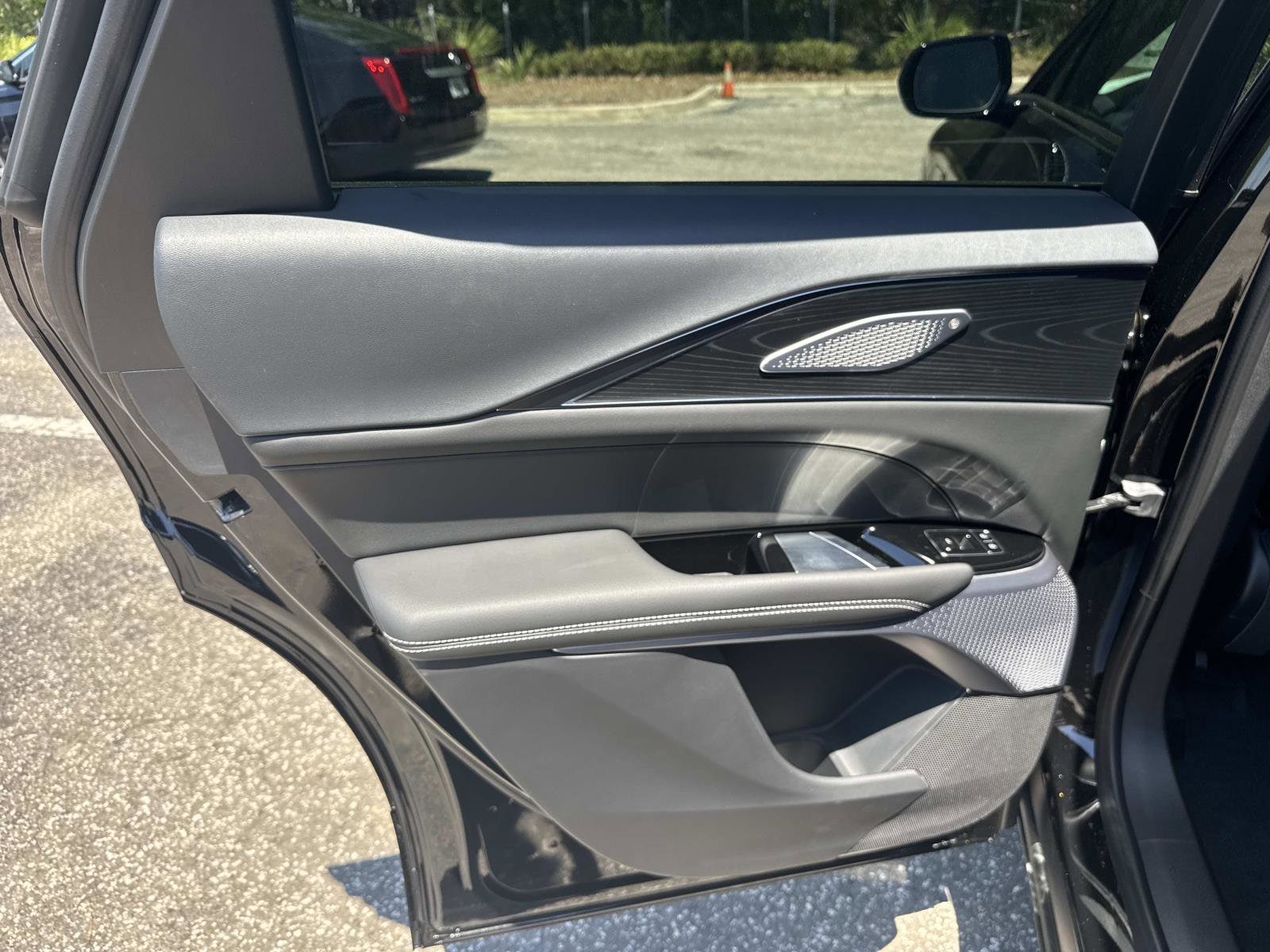 2026 Cadillac LYRIQ Signature Sport - Photo 11
