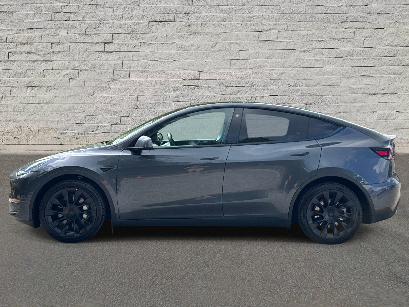 Used 2022 Tesla Model Y Long Range with VIN 7SAYGDEE9NA006219 for sale in Jacksonville, FL