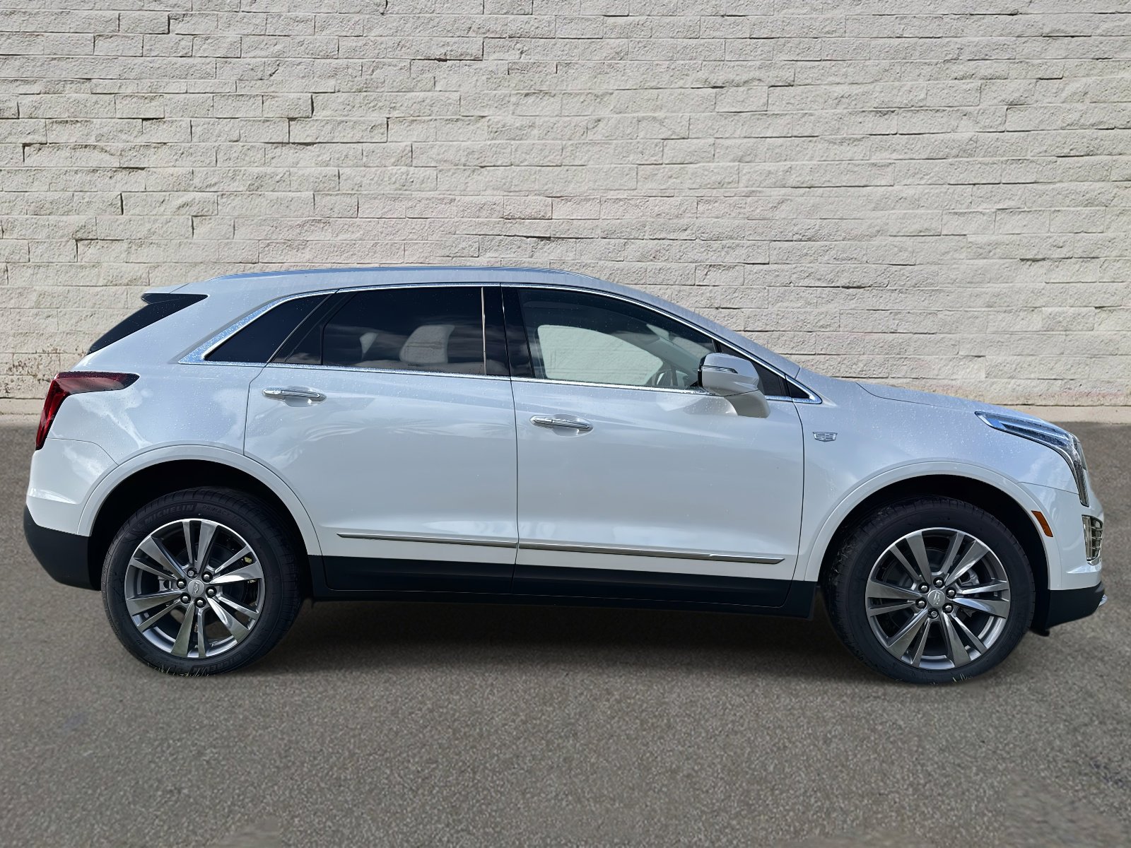 2025 Cadillac XT5 Premium Luxury photo 4
