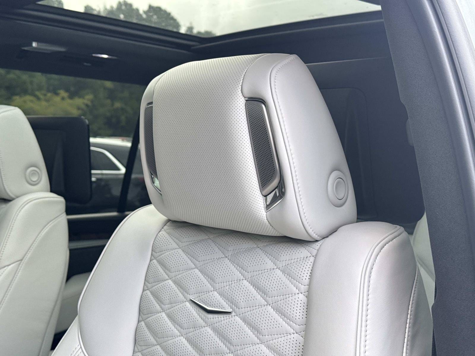 2026 Cadillac Escalade ESV Platinum Luxury - Photo 14