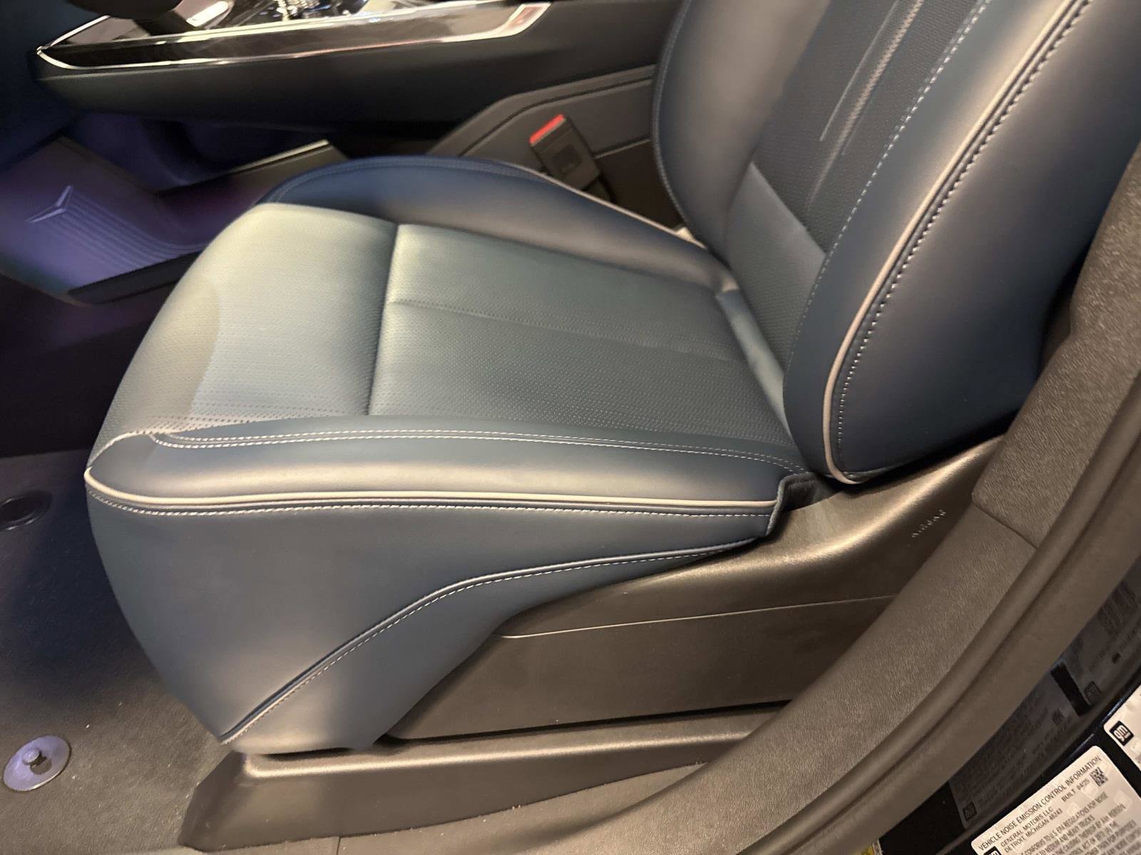 2025 Cadillac Escalade IQ Luxury 2 - Photo 13