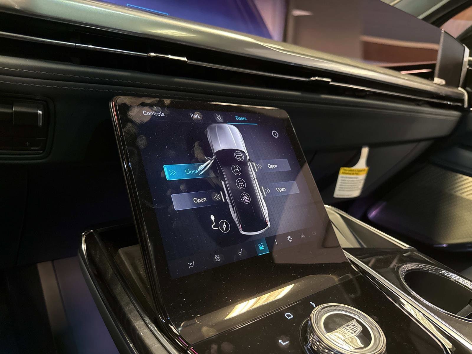 2025 Cadillac Escalade IQ Luxury 2 - Photo 21
