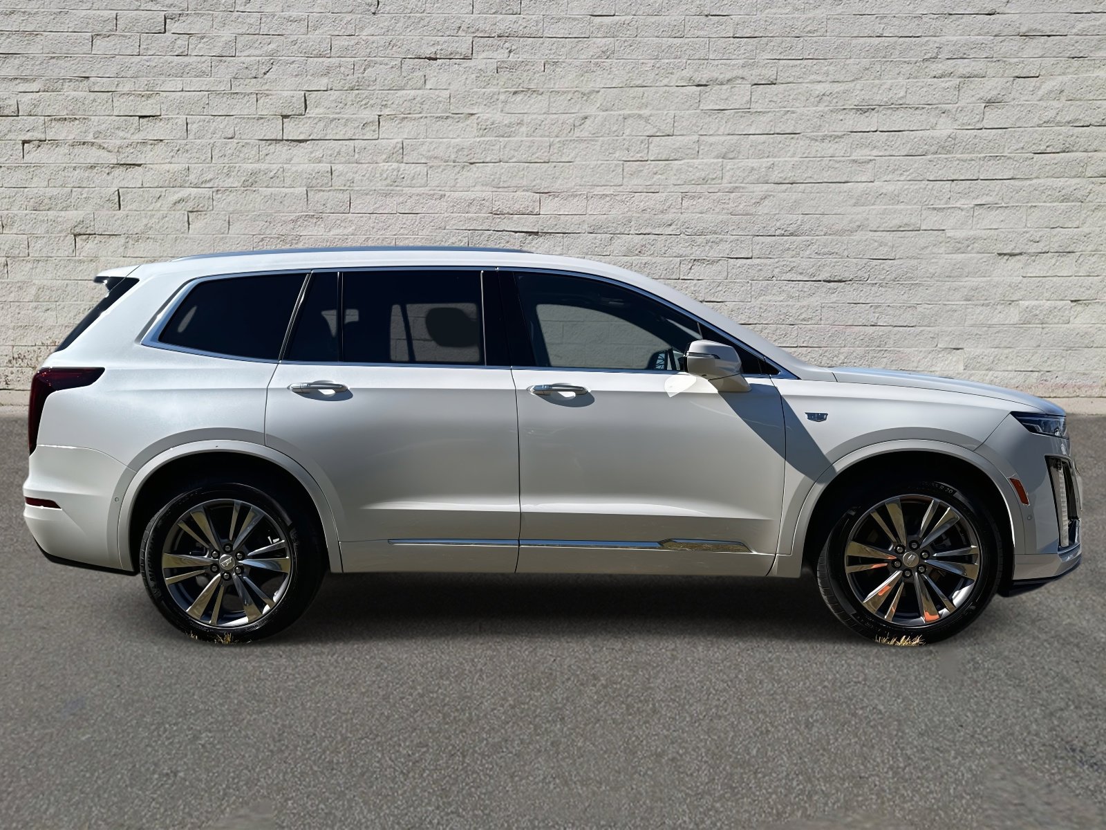 2025 Cadillac XT6 Premium Luxury - Photo 6