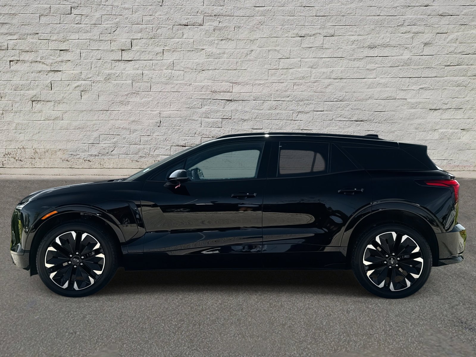 Used 2025 Chevrolet Blazer EV RS with VIN 3GNKDJRJ7SS106110 for sale in Jacksonville, FL