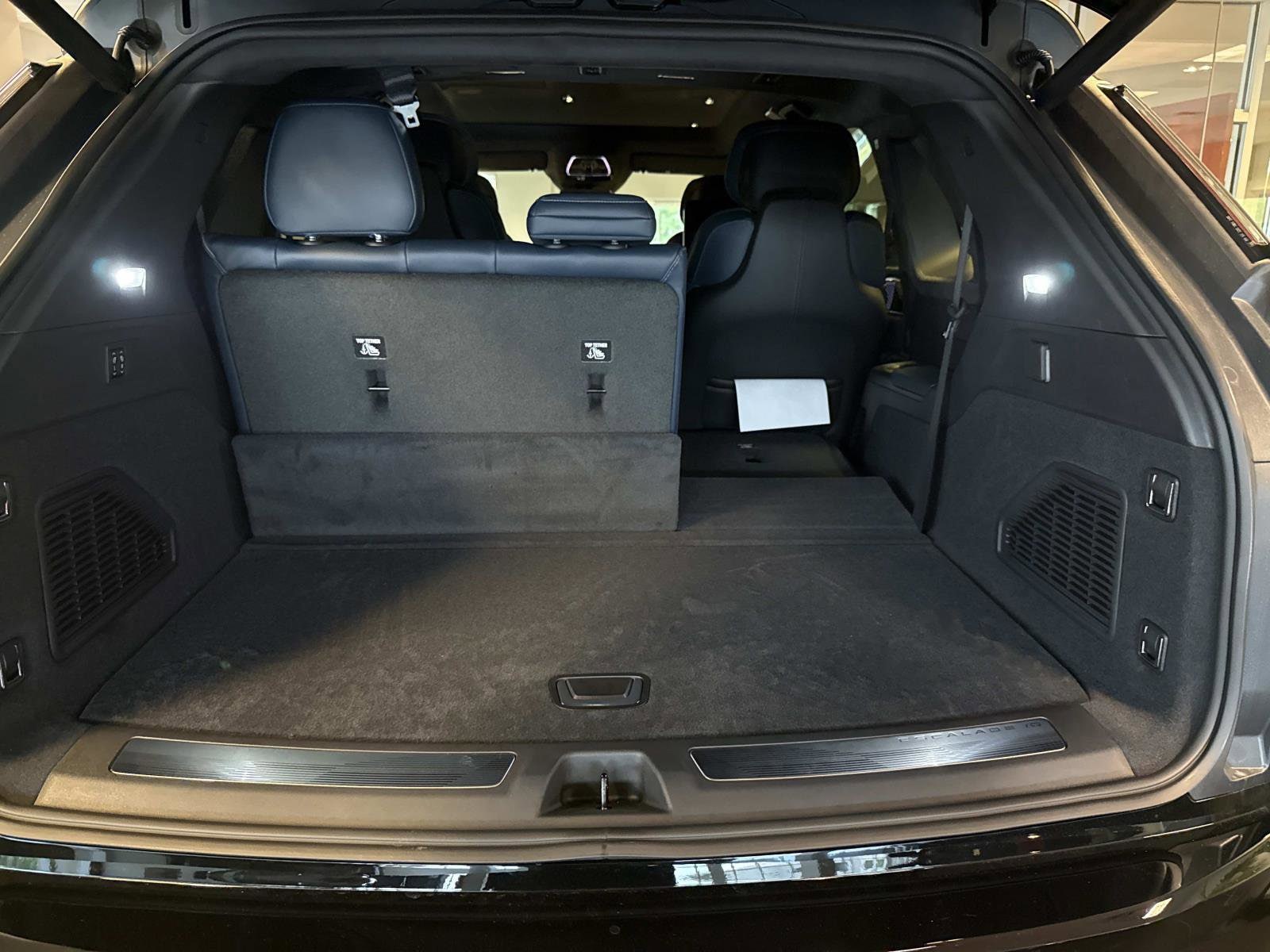 2025 Cadillac Escalade IQ Luxury 2 - Photo 30