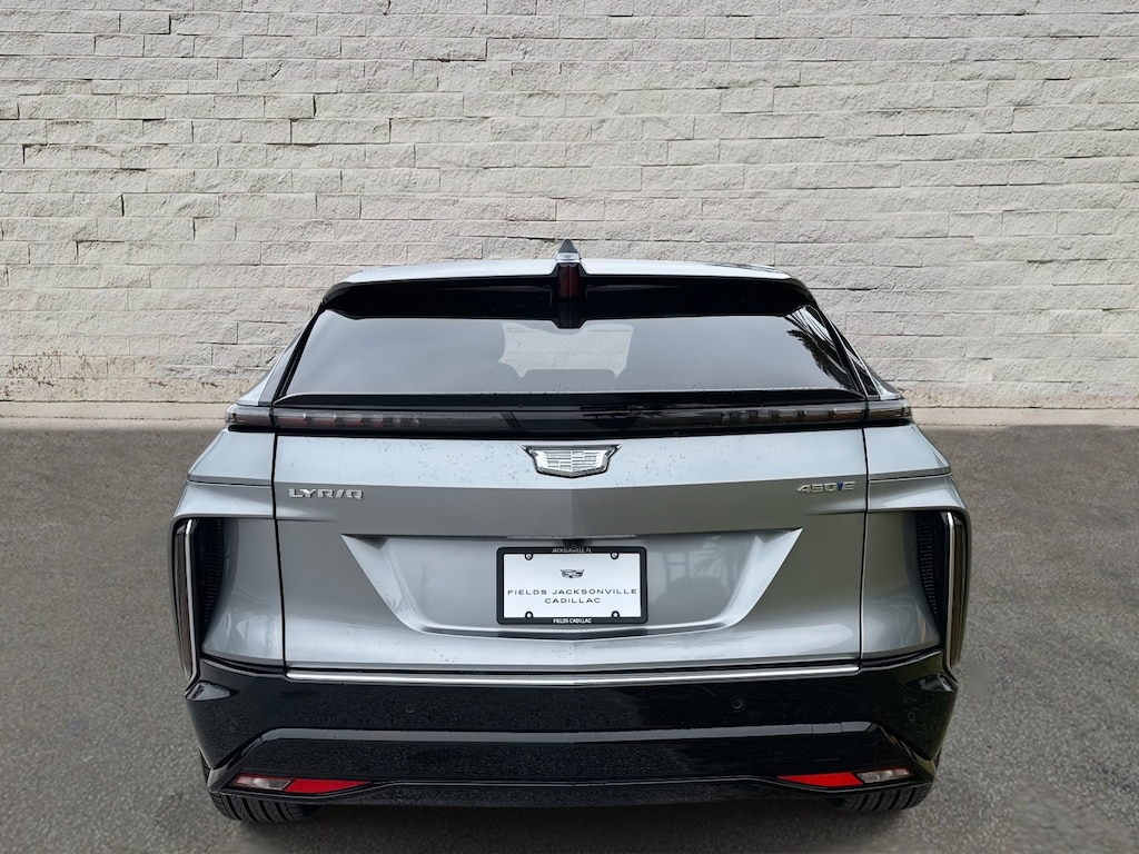 New 2025 CADILLAC LYRIQ Luxury 1 SUV