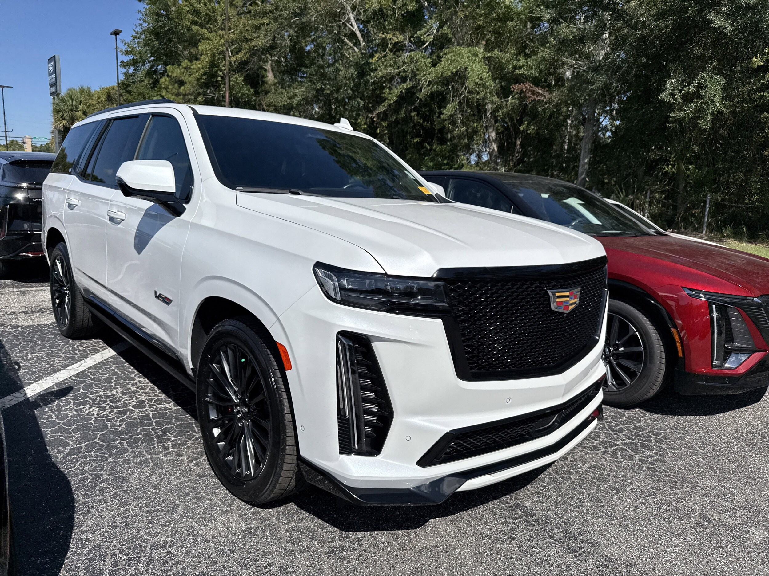 2023 Cadillac Escalade photo 3