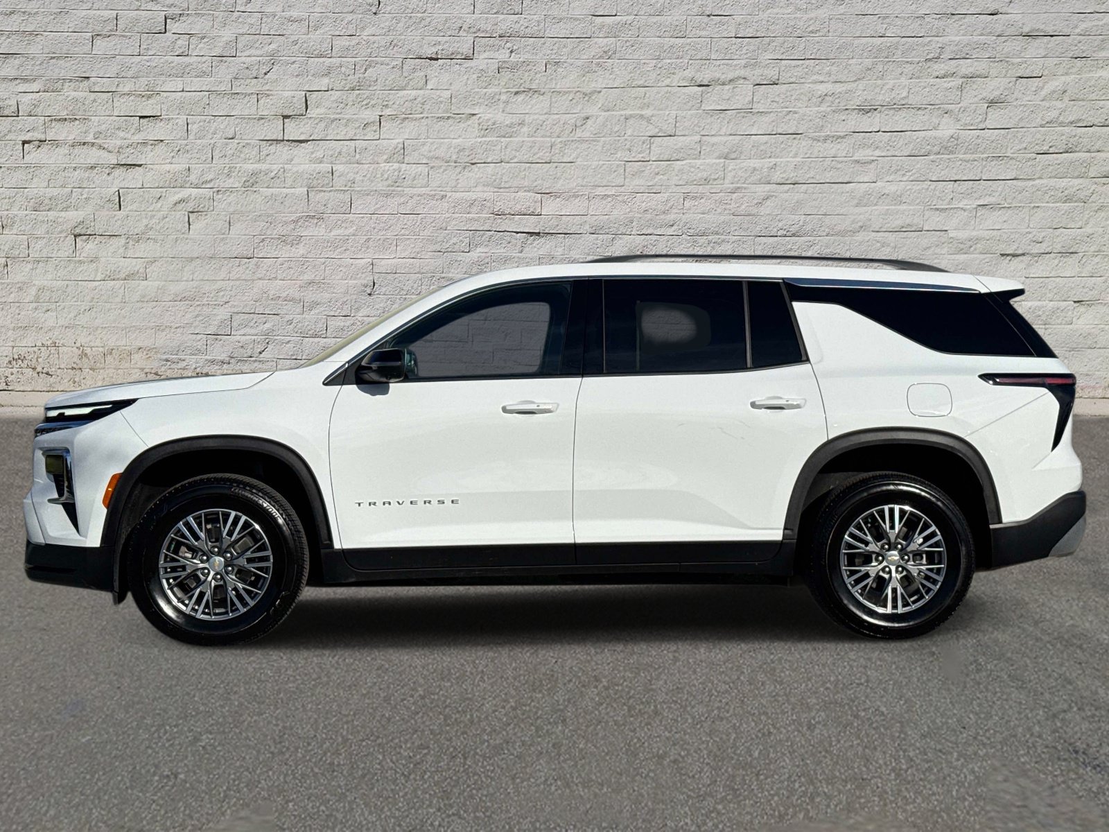 Used 2026 Chevrolet Traverse LT SUV